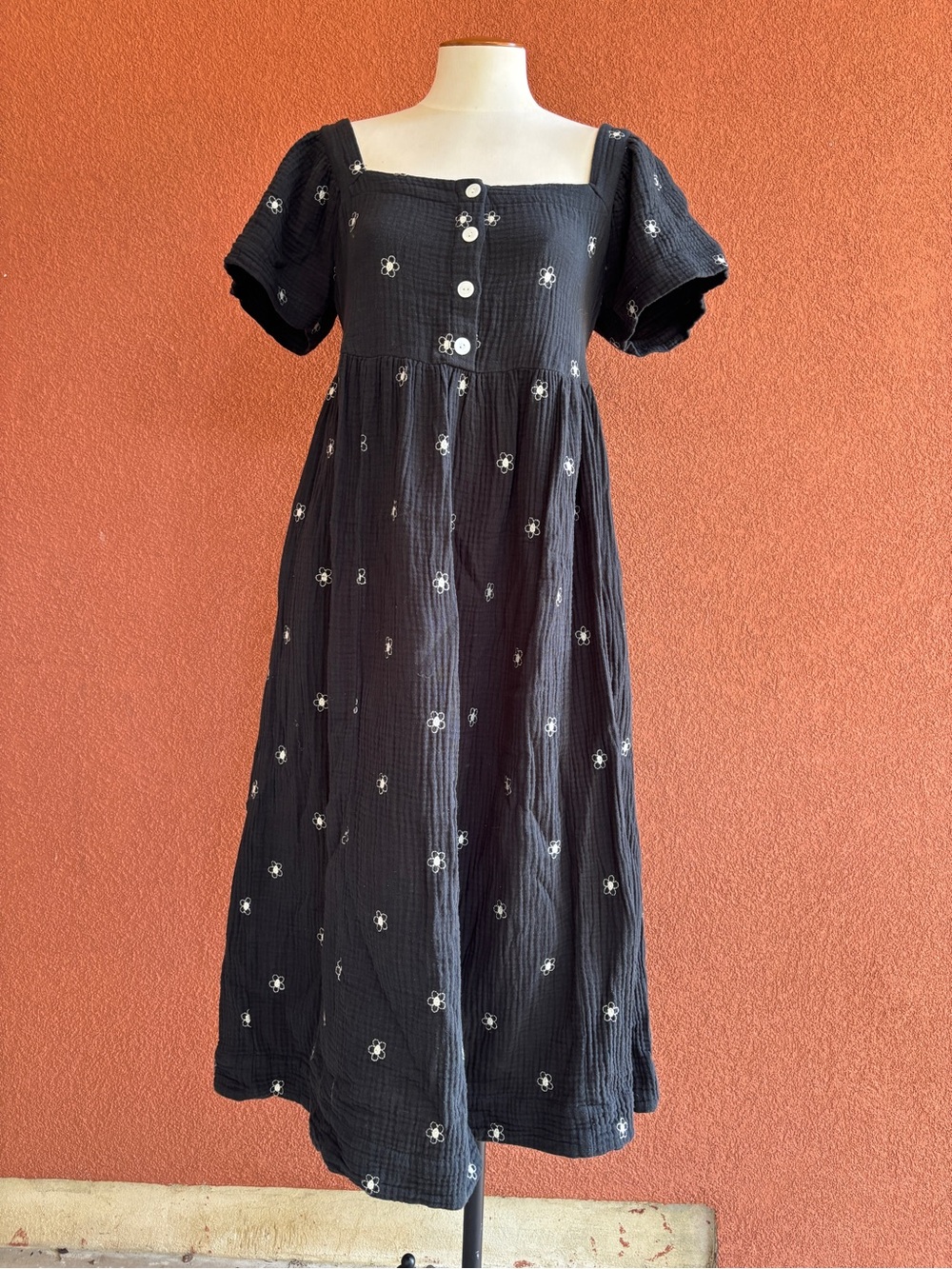 Madewell Daisy Embroidered Lightspun Square Neck Midi Dress in True Black